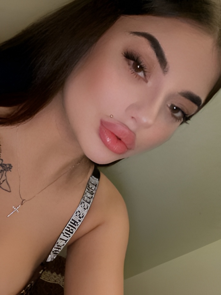 Рената привлекательная девушка из Прохладного цена от 1500 руб