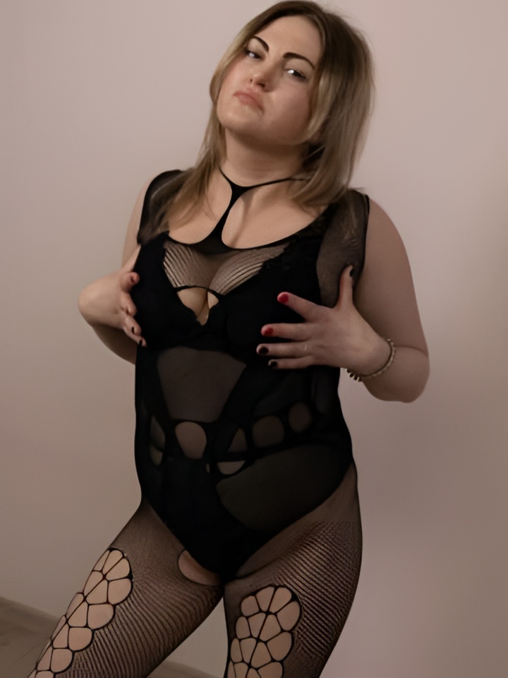 Виктория привлекательная девушка из Прохладного цена от 10000 руб