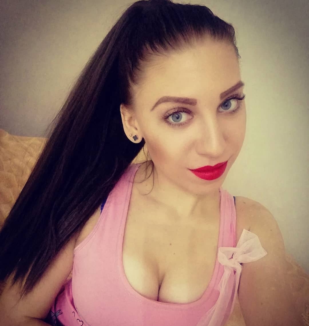 Лия привлекательная девушка из Прохладного цена от 3000 руб