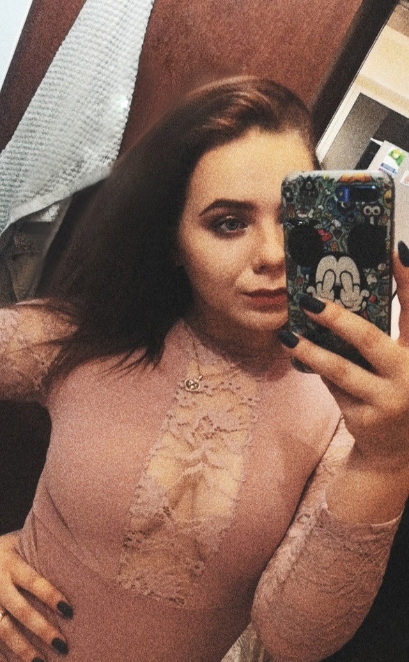 Карина привлекательная девушка из Прохладного цена от 3500 руб